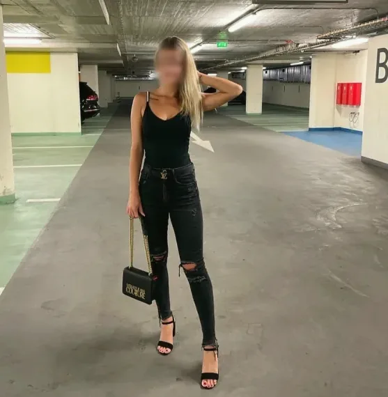 Chloe, 21 años